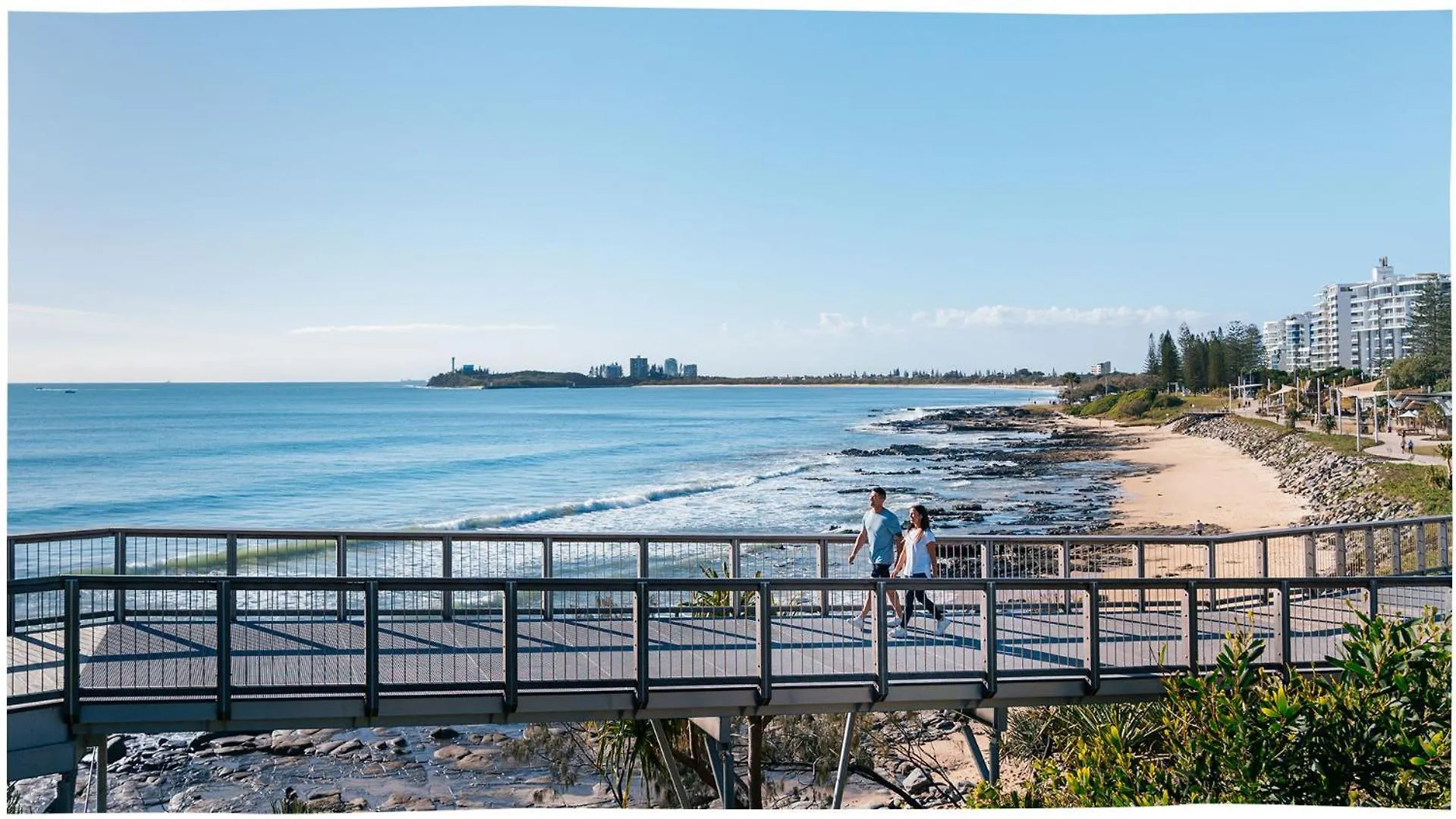 Coastal Chic Poolside Villa- Pet Friendly Mooloolaba