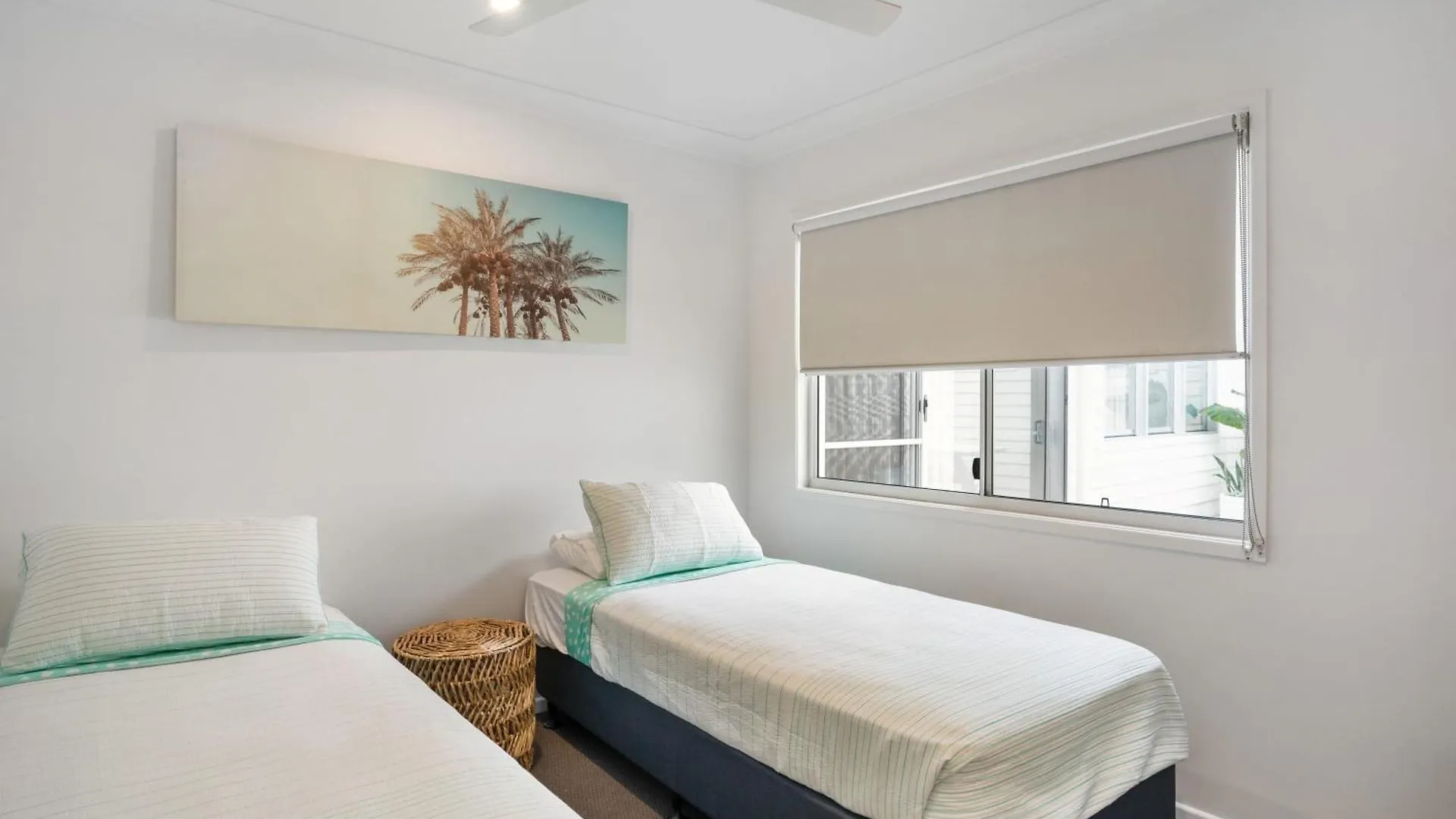 Coastal Chic Poolside Villa- Pet Friendly Mooloolaba Australia