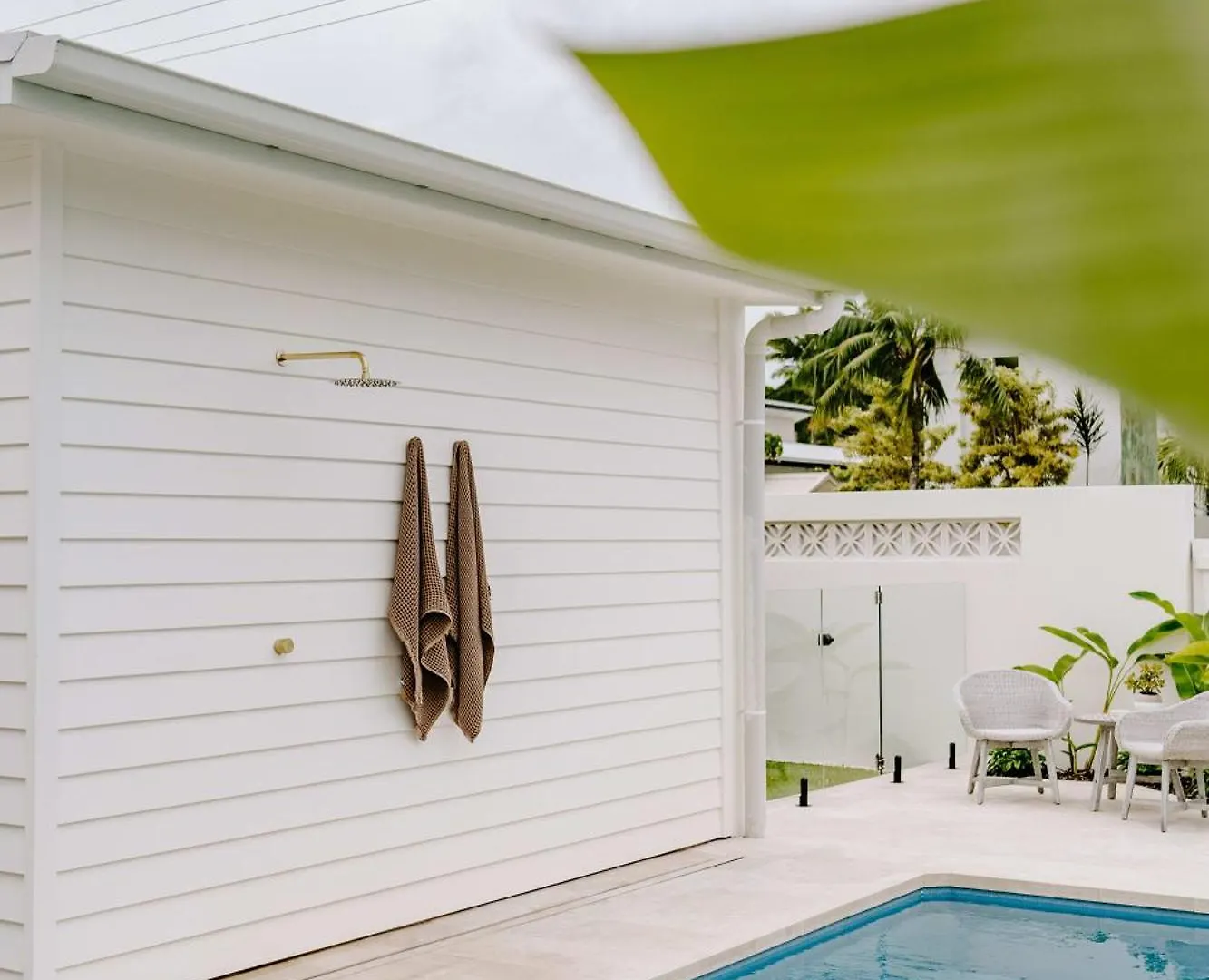 Holiday home Coastal Chic Poolside Villa- Pet Friendly Mooloolaba