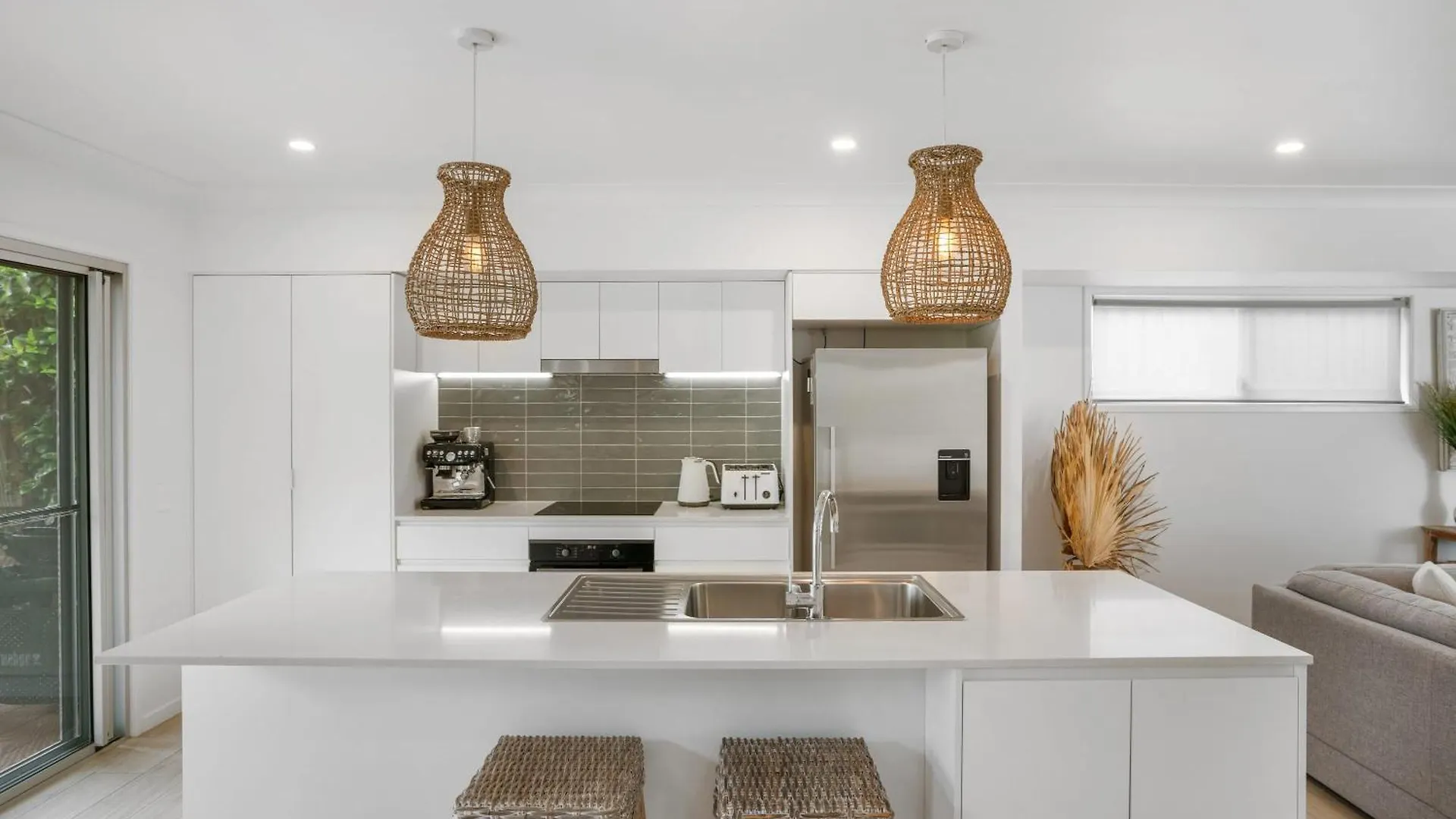 Prázdninový dům Coastal Chic Poolside Villa- Pet Friendly Mooloolaba